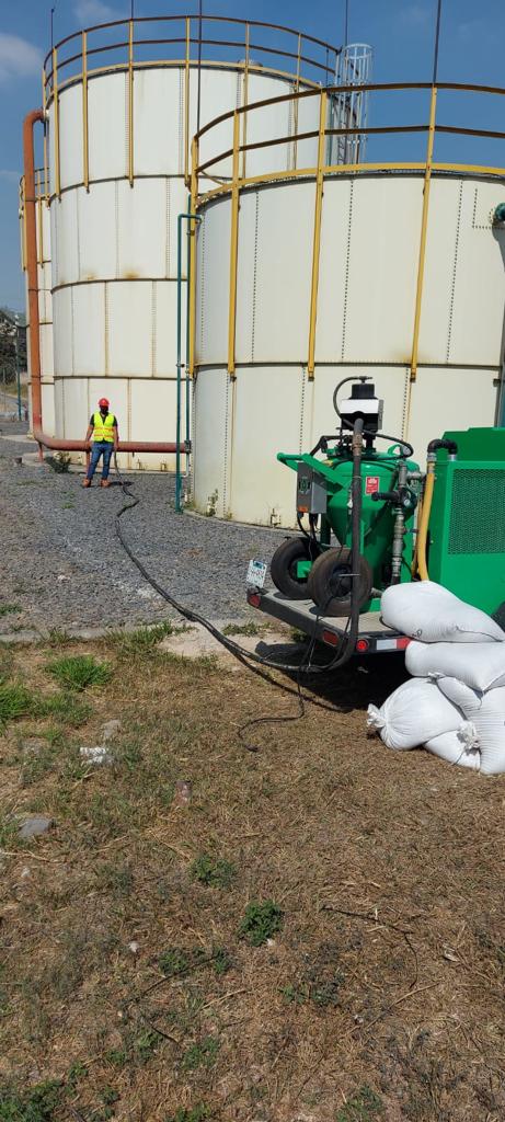 Limpieza de tanques industriales